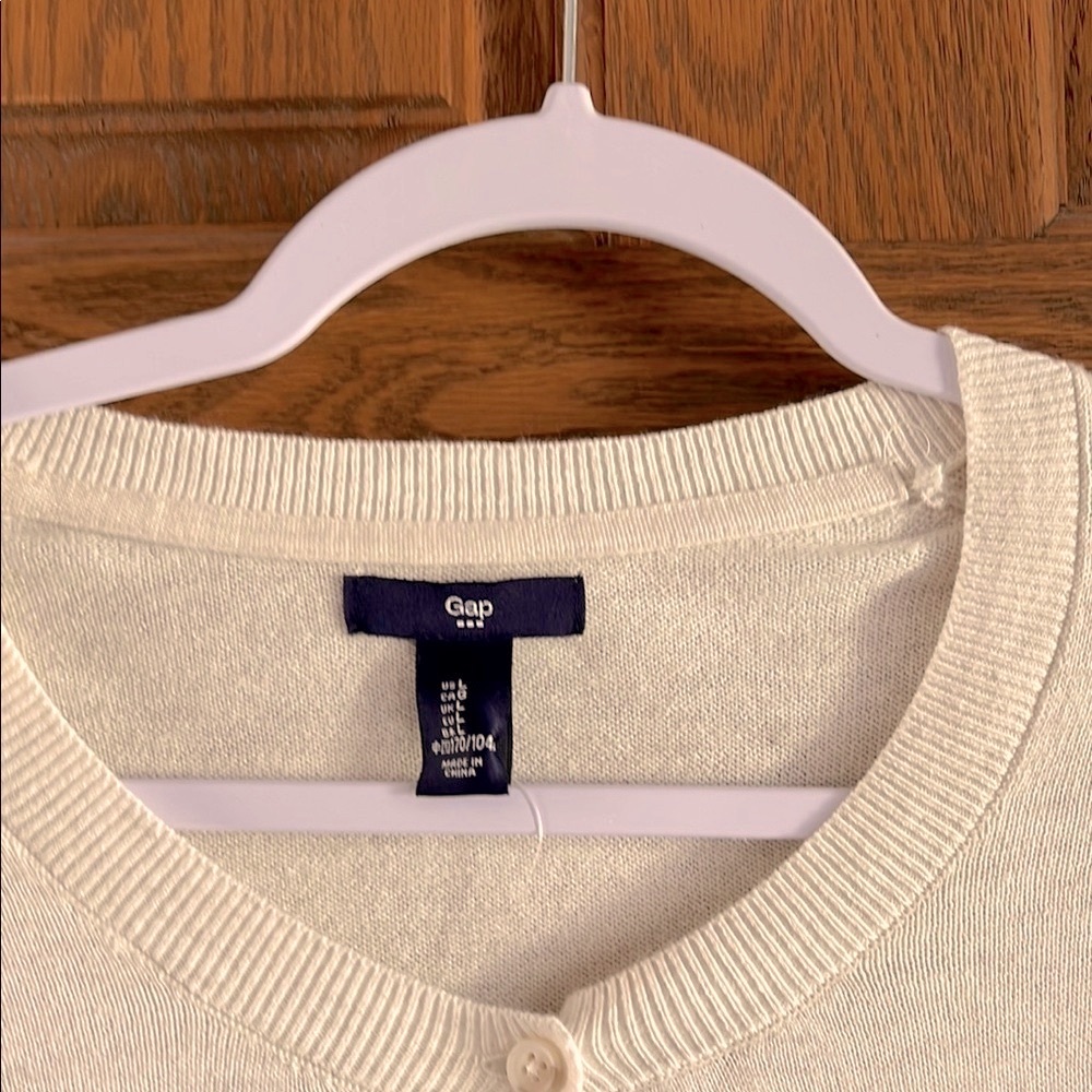 Gap Button Down Large Sweater NWT - Picture 3 of 6
